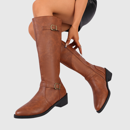 Botas alta de punta fina con hebilla
