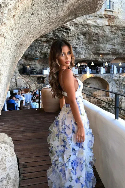 Vestido floral de tirantes con espalda descubierta y volantes