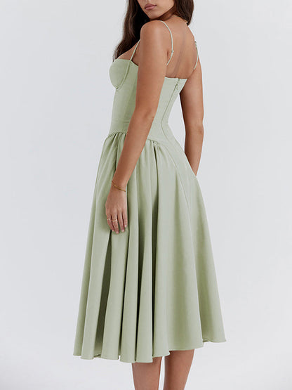 Vestido midi con cuerpo corsé y falda acampanada