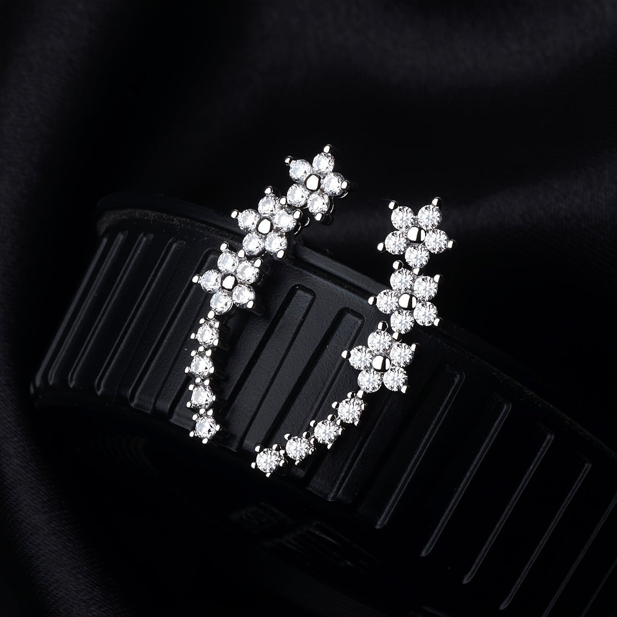 Pendientes de Flores con Circonitas