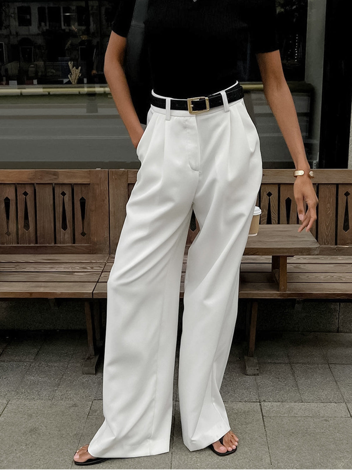Pantalón de pierna ancha con cintura elástica