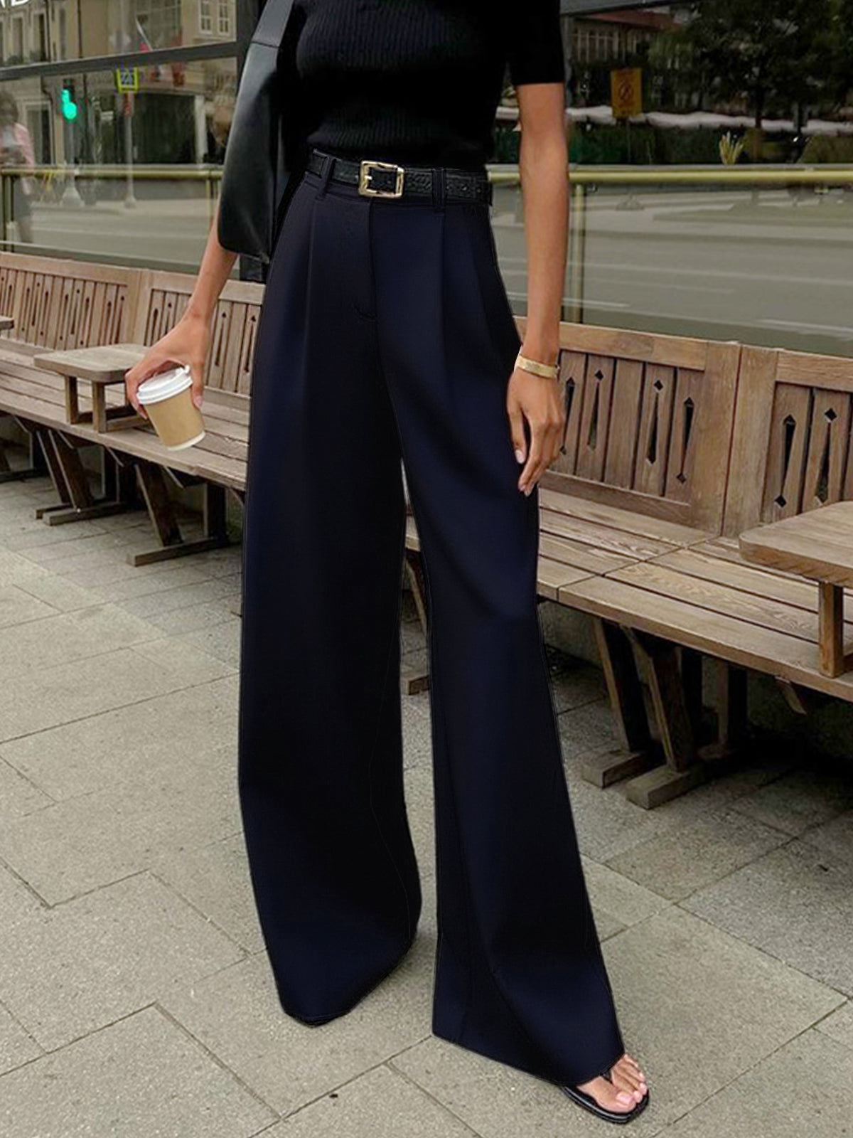 Pantalón de pierna ancha con cintura elástica