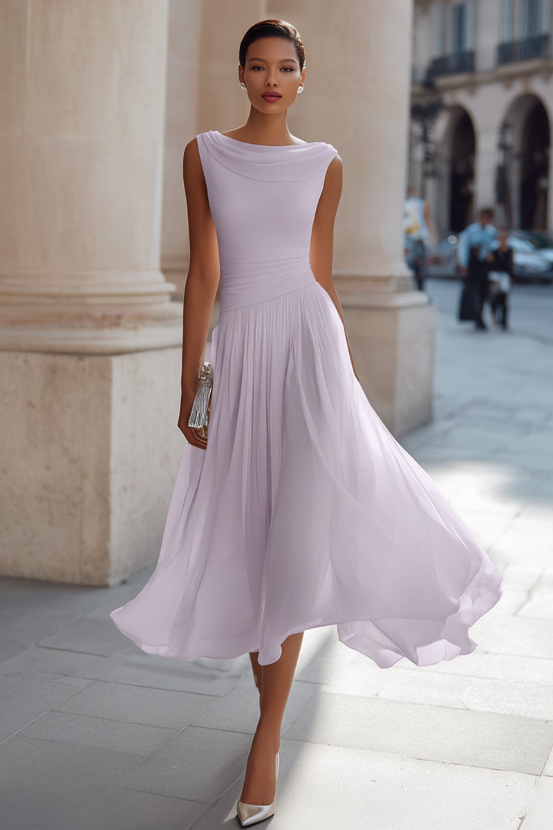 Vestido midi sin mangas con escote drapeado y falda plisada fluida
