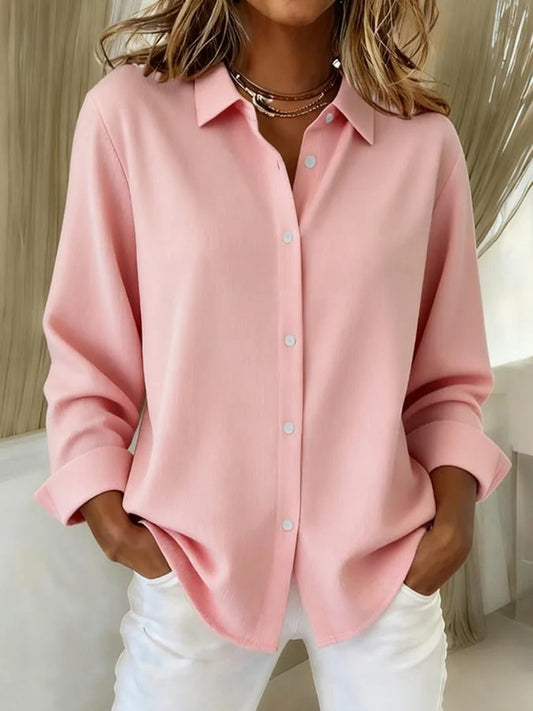 Camisa de manga larga con cuello clásico y corte regular
