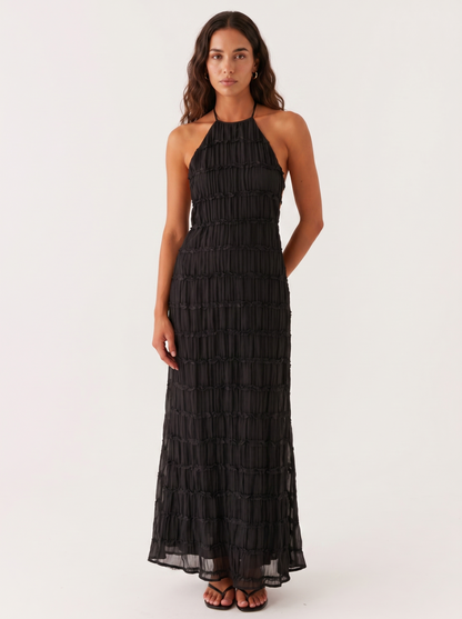 Vestido largo halter con volantes escalonados