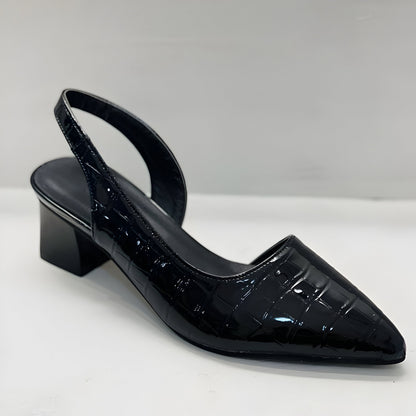 Zapatos de tacón con punta en pico y diseño gladiador