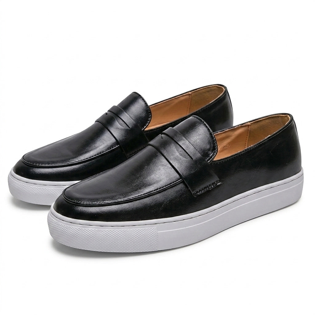 Mocasines penny loafer de cuero con suela chunky blanca