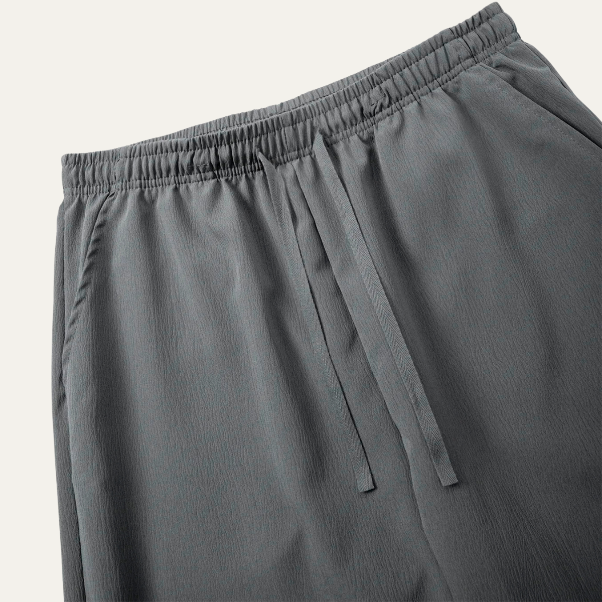 Pantalón recto con cintura elástica y cordón ajustable