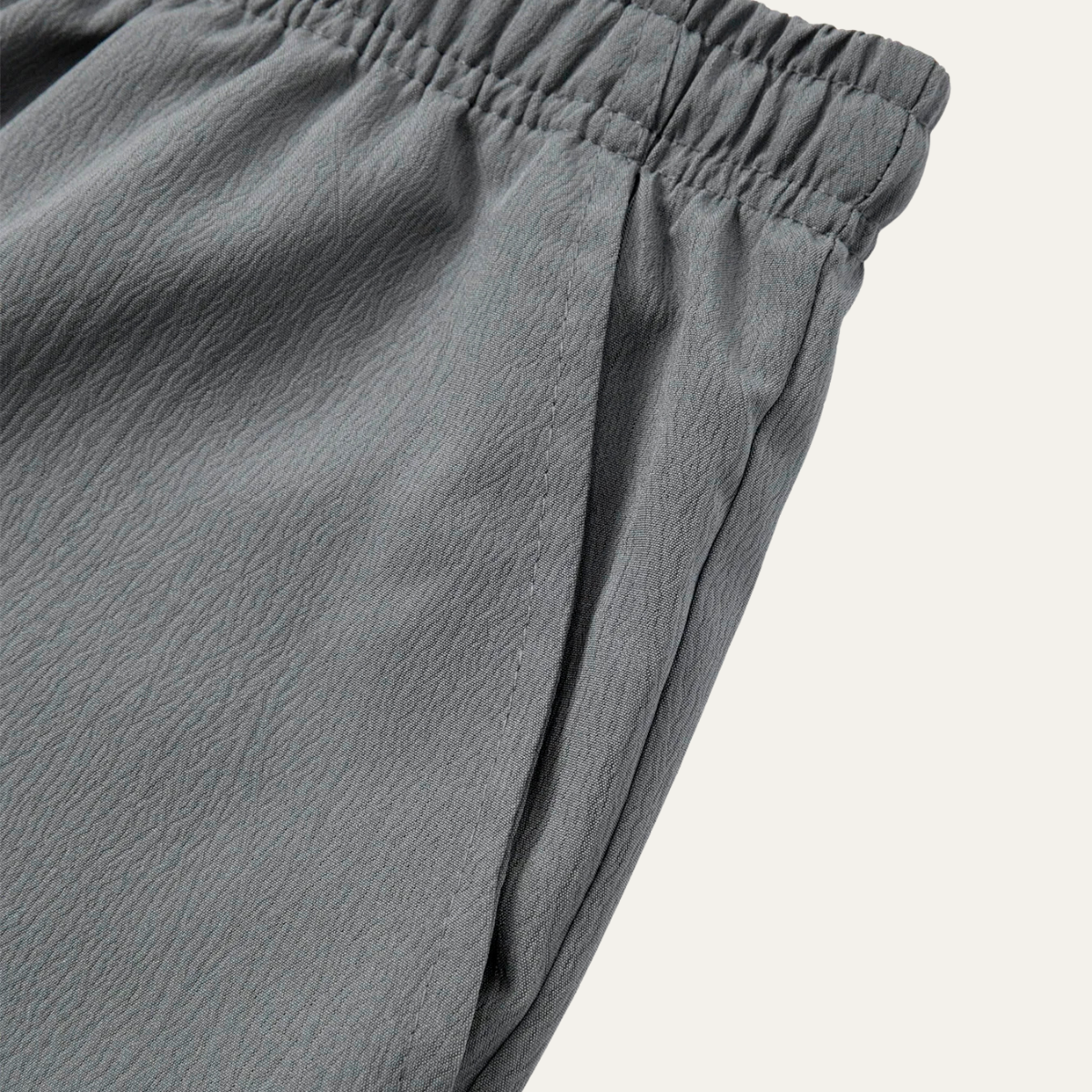 Pantalón recto con cintura elástica y cordón ajustable